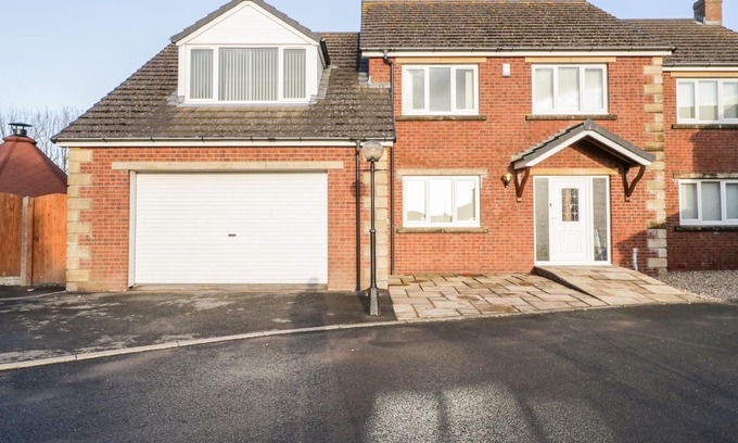 Wigton Cottage | SEAGREEN VIEW, pet friendly, with open fire in Silloth