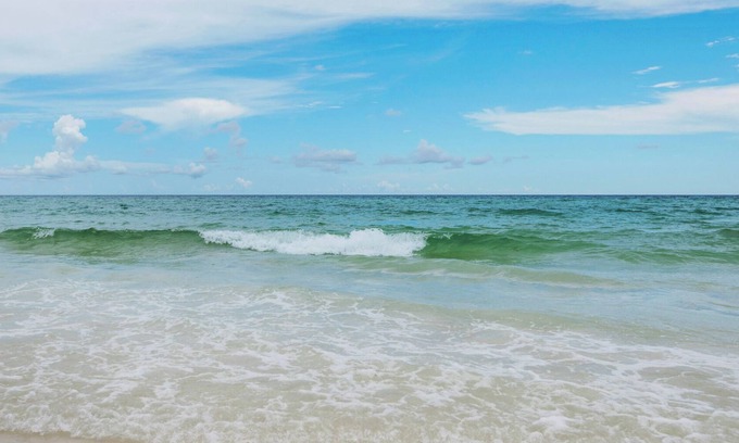 Seagrove Beach Condo | Seagrove 2BR Near Lake & Beach + Free Tickets: Bikes, Dolphin Cruise & More!