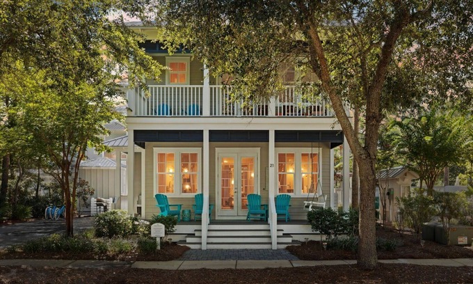 Greenway Park House | Seagrove - 4 BR, Pool, walking distance to Greenway station