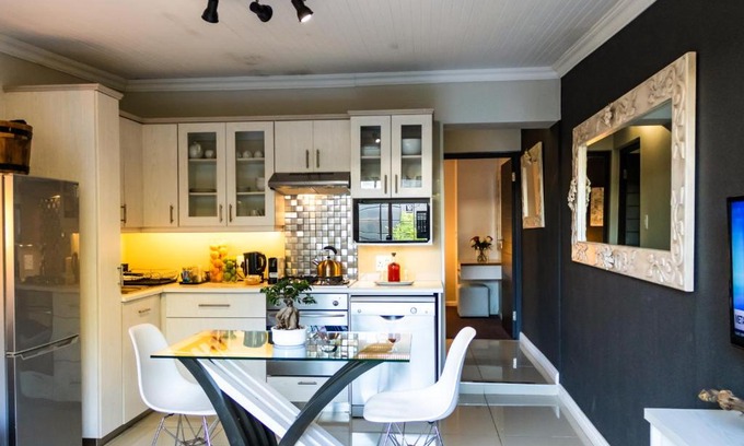Sandbaai Apartment | Seagull Apartment Hermanus