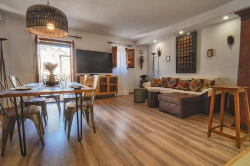 Tossa de Mar Apartment | SeaHomes Vacations - Centric Apt 100m Beach and PKG