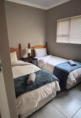 George Apartment | Searle Cottage