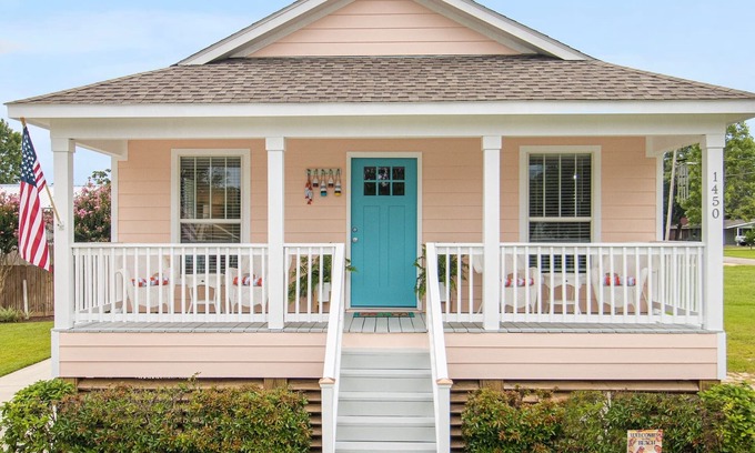 Gulfport Cottage | Seas the Day Cottage