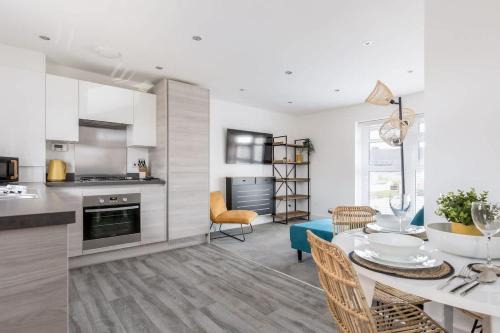 Hamworthy Apartment | Seas the Day - Moments from Hamworthy Beach and Park