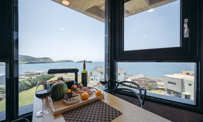 Hallim House | Seasaide View Pension 2