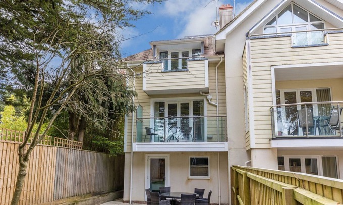 Sandbanks House | Seascapes - a house that sleeps 8 guests in 4 bedrooms