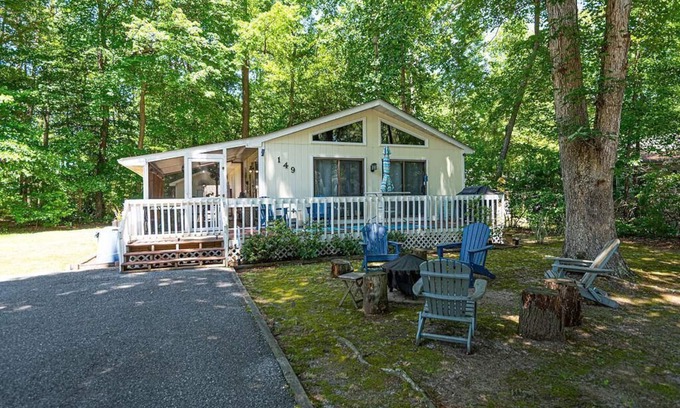 Ocean Pines House | Seashell Shores Beach House-Non Group Rental