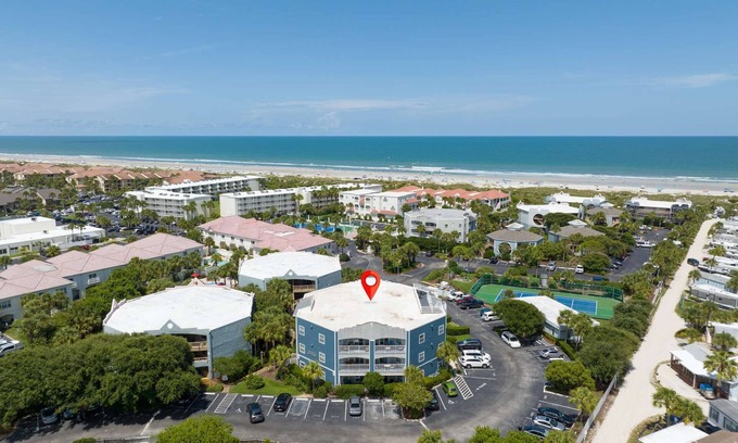 Butler Beach Condo | Seaside Haven: Stylish Condo, 3 Pools New Rental