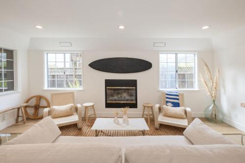 Half Moon Bay House | Seaside Home Modern Retreat with Breathtaking Views and Beachside Charm