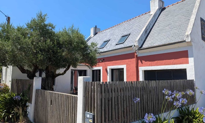 Arzon House | Seaside house located 3 minutes walk from the beach along the coastal path.