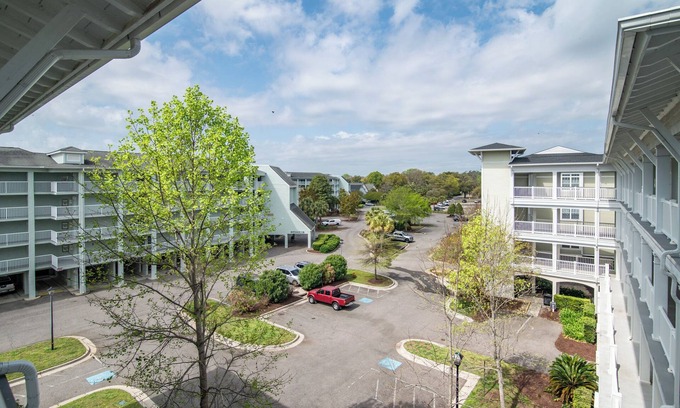 North Litchfield Beach Condo | Seaside Retreat 315 Updated condo in Litchfield by the Sea