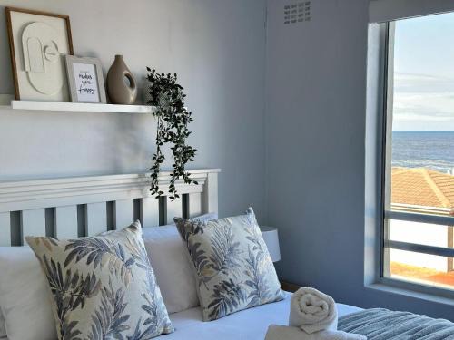 Hermanus Apartment | Seaside Serenity