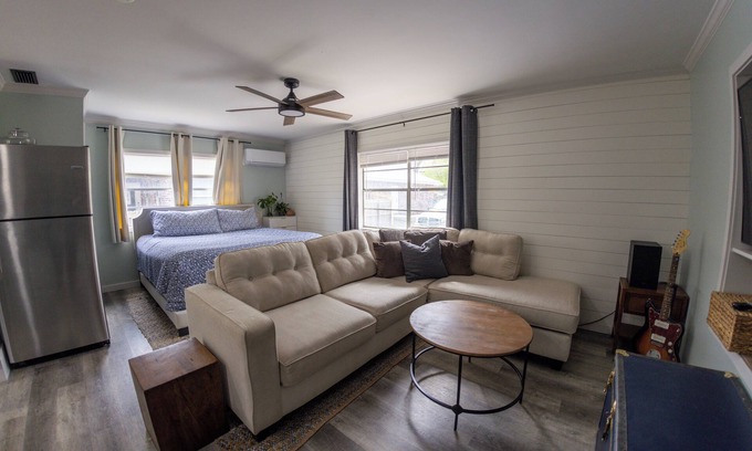 Wright Apartment | Seaside Studio: Spacious Retreat