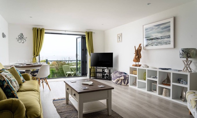 Praa Sands Apartment | Seasky Luxury Apartment With Sea Views Praa Sands