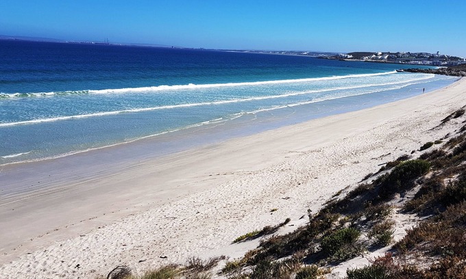 Calypso Beach House | Seasons of Serenity, Langebaan 8-sleeper
