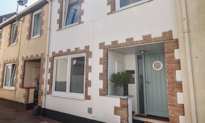 Teignmouth Cottage | SEASPRAY, family friendly, character holiday cottage in Teignmouth