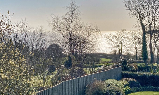 Dartmouth Cottage | Seaspray