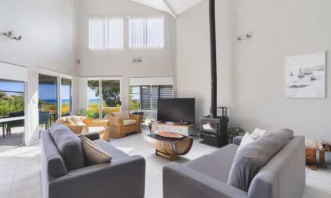 Peppermint Grove Beach House | Seaview Beach House by Peppy Beach Retreats®