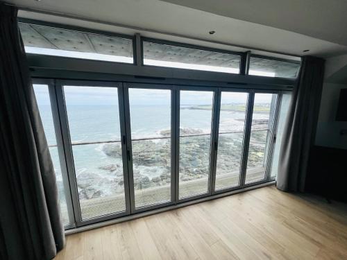 Portstewart Apartment | Seaview Hideway - Abnb
