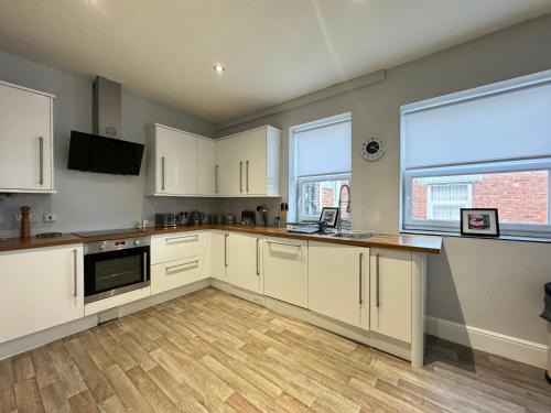 Whitley Bay Apartment | Seaview Loft Apartment Whitley Bay FREE ONSITE PARKING