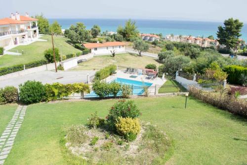 Pefkochori Villa | Seaview Villa with shared pool in Pefkochori