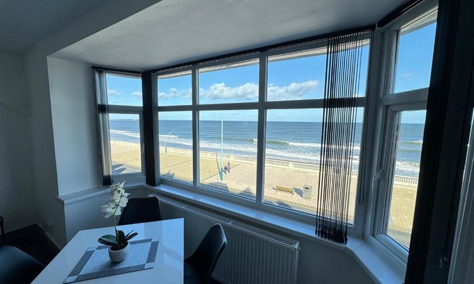 Whitley Bay Apartment | Seaviews Apartment 1, Whitley Bay Sea Front