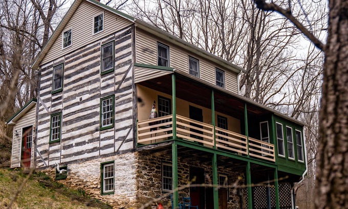 Glen Rock Cabin | Secluded 1840's Log cabin Between Gettysburg, Lancaster, And Baltimore