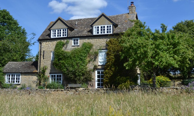 Chipping Norton Cottage | Secluded 18th Century Cotswold Cottage