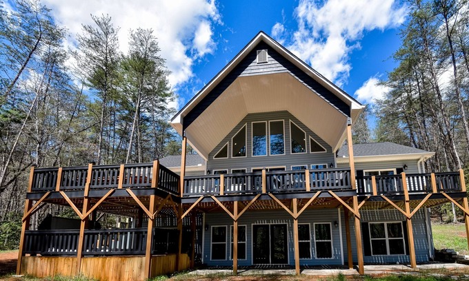 Blairsville Cabin | Secluded 2-story home with private hot tub, game room, fireplace, firepit, decks