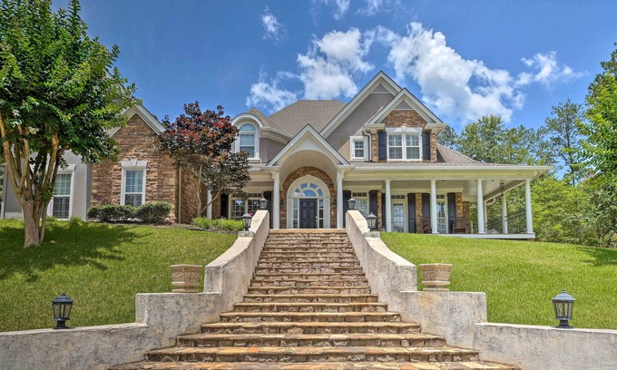 Acworth House | Secluded Acworth Mansion w/Pool + Game Room!