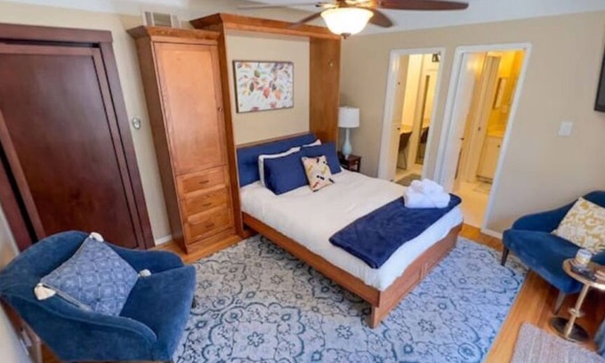 Cal Heights House | Secluded and Private Personal Suite
