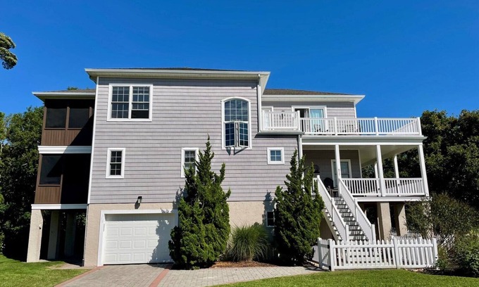 Villas House | SECLUDED BEACH ACCESS & NJ TAX FREE! Sunsets and bay views are just the start!