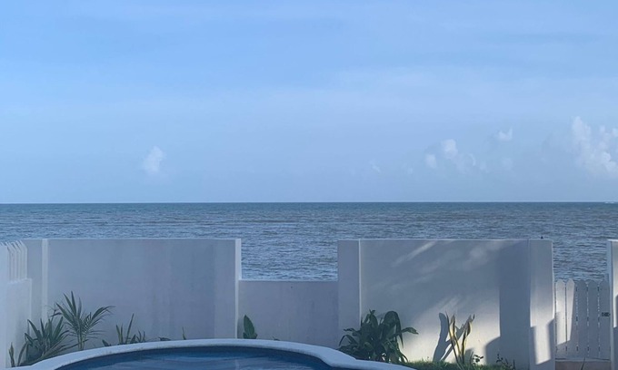 Puerto Morelos House | Secluded beach front villa with private pool