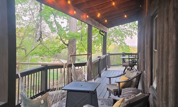 Pickens Cabin | Secluded cabin 365° views pet friendly fire pits #1 place to enjoy fall foliage
