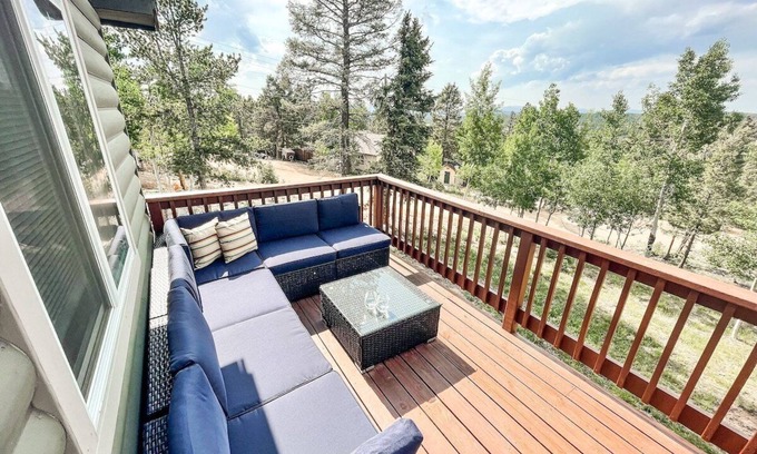 Florissant House | Secluded Cabin | fishing/hiking/relaxing/fireplace
