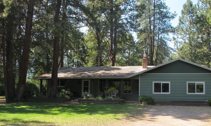 Piltzville House | Secluded Clark Fork Riverhouse