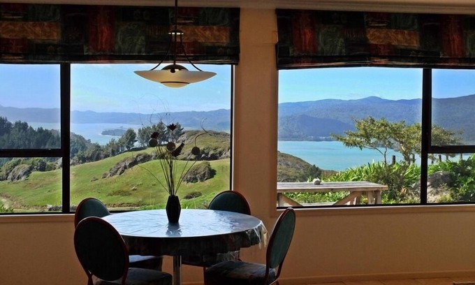 Anatori House | Secluded Cottage on beautiful private Peninsula