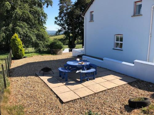 Lampeter House | Secluded farmhouse with views