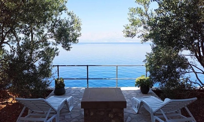 Gdinj House | Secluded fisherman's cottage Cove Pakomina, Hvar (K-22535)