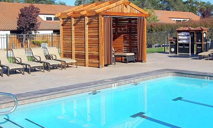 Live Oak Hotel | Secluded Forest View Suite | Relaxing Resort w/Stunning Surrounding