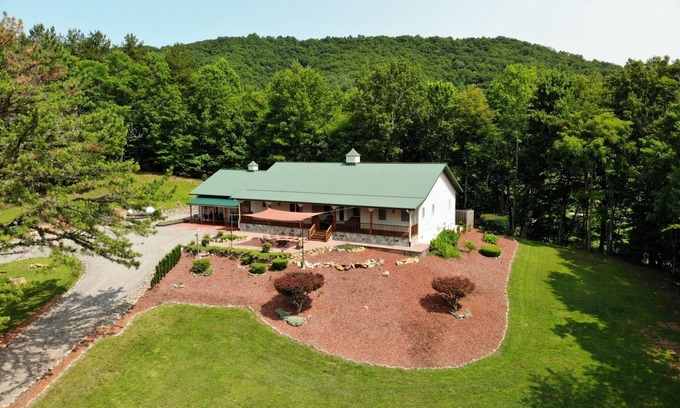 Hayesville House | Secluded home on 24 acres