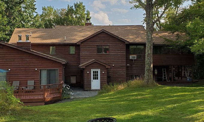 Tannersville House | Secluded Home Sleeps 20, Private Pool / Saunas
