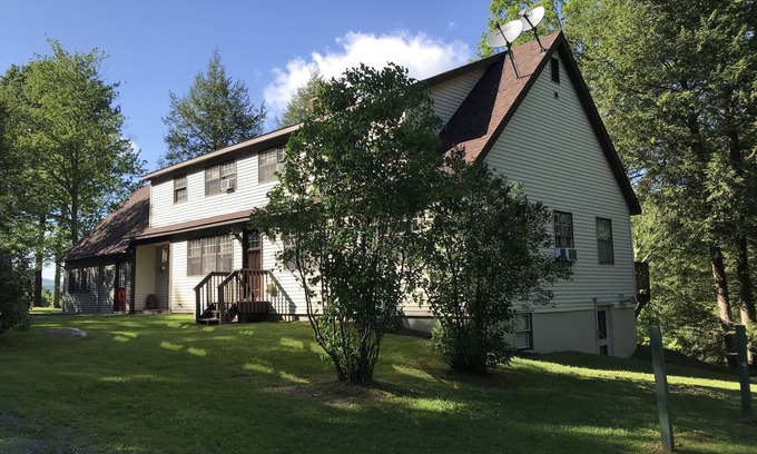 Manchester Center House | Secluded Home - Close to Skiing, Horse Show, Hiking, Dining/Shopping