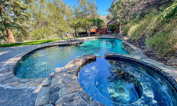 Cloverdale House | Secluded home with private saltwater pool, spa & amazing view - dog-friendly