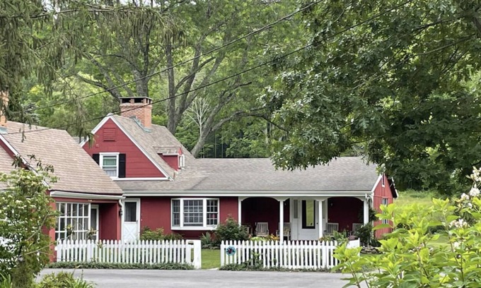 Kent House | Secluded In The Village