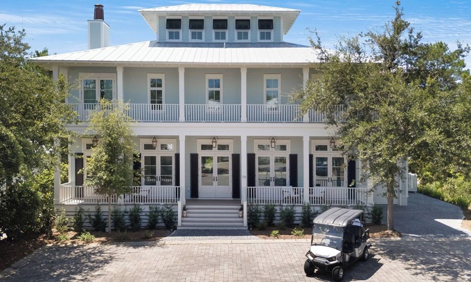 Greenway Park House | Secluded Luxury w/Golf Cart Near Eastern Lake