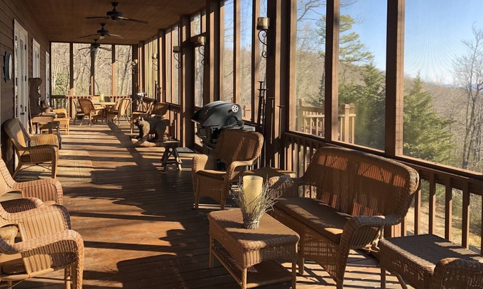 Cleveland House | Secluded Mountain Retreat at Caesars Point