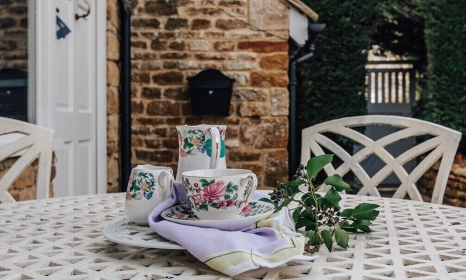 Kingham House | Secluded New Family-Friendly House Cotswolds AONB