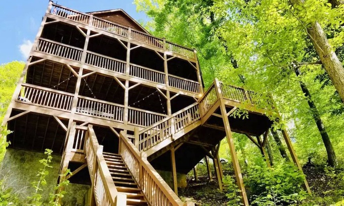 Lakeside Estates House | Secluded Norris Lake Waterfront Home with Dock - Seconds from Jumping Bridge!