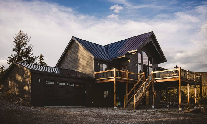 Jefferson Cabin | Secluded Rocky Mountain Luxury: Stunning Views & Ultimate Outdoor Escape